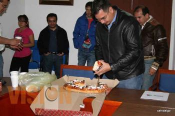 Funcionarios del Gobierno Municipal de Hidalgo partieron la rosca de reyes