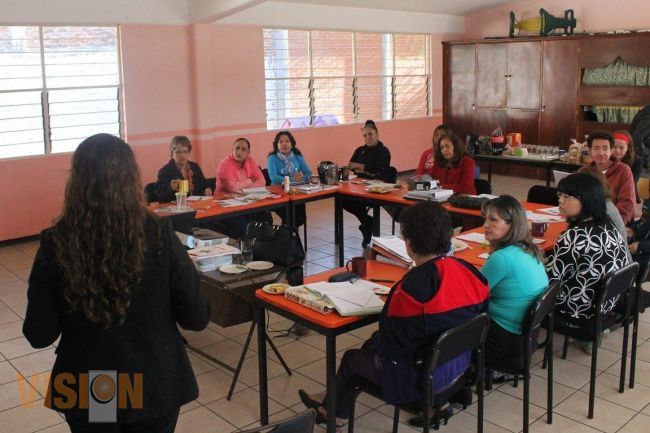 Brinda la unidad de derechos humanos capacitación en materia de Bullying.