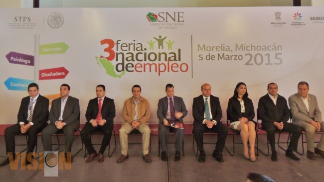 se llevo acabo la “Tercera Feria Nacional de Empleo, Morelia 2015”.