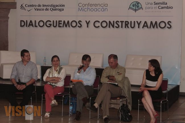 Maestros y padres de familia exhortan a reforzar el tejido social en Apatzingán