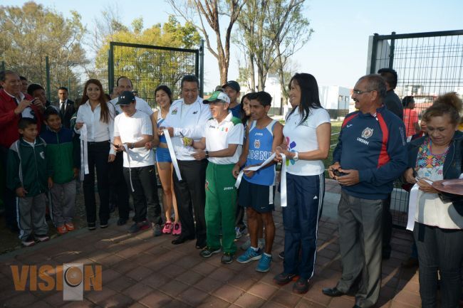 Inauguran la remodelación del complejo deportivo “Ejército de la Revolución”.