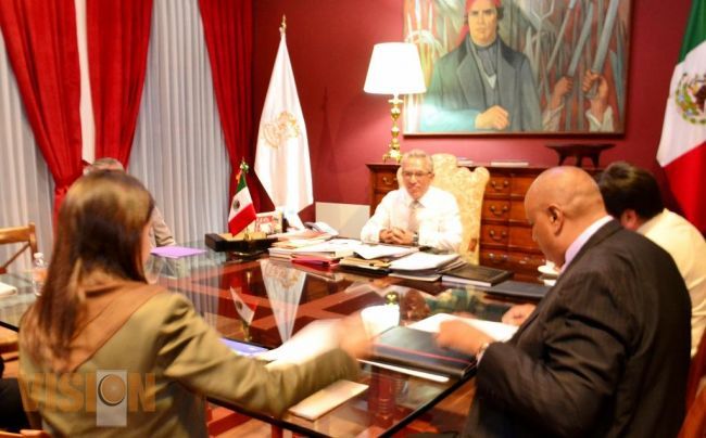 Inicia gobernador Salvador Jara los trabajos para la entrega de la administración pública.