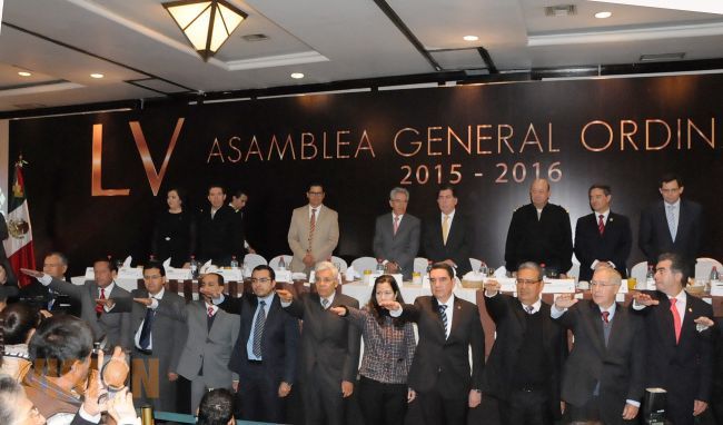 Necesario fortalecer vinculación empresarios-academia para impulsar el desarrollo estatal: SJG.
