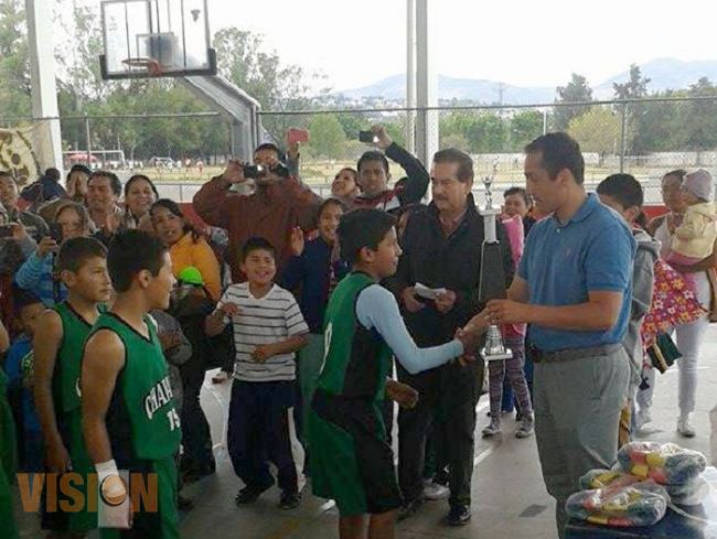 Charapan se corona campéon del estatal de mini basquetbol