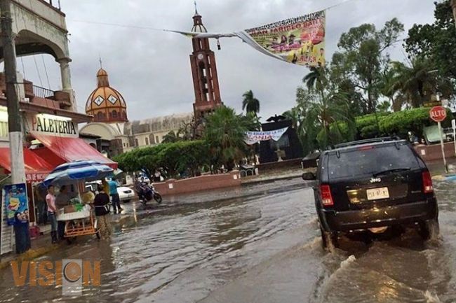 Cayó tromba en Apatzingán 