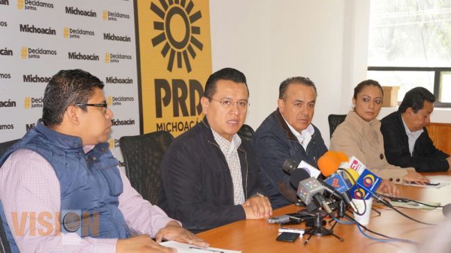 Mañana se registra Silvano Aureoles Conejo ante IEM sólo por el PRD 
