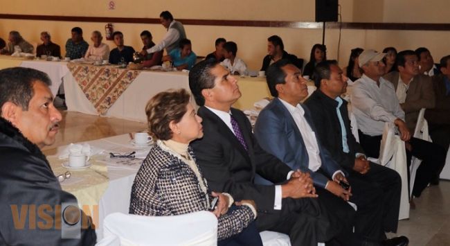 Integrantes del Consultivo de Asociaciones y Sociedades Civiles de Michoacán se reúnen con Silvano