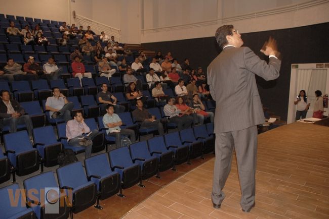 Nicolaitas podrán realizar estudios de posgrado en Gran Bretaña