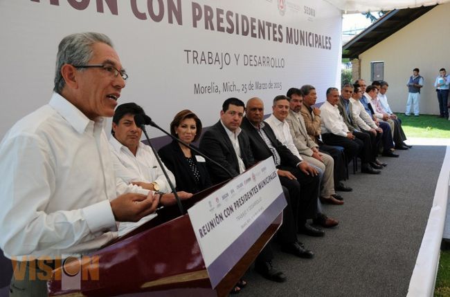 Dan a conocer 450 millones para el desarrollo de obra pública en municipios 