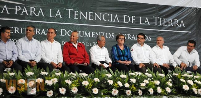 Después de casi 80 años, ejidatarios de Sahuayo y Jiquilpan reciben documentos agrarios