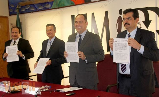 Celebran IEM, INE, TEEM y Colegio de Notarios del Estado de Michoacán convenio de colaboración