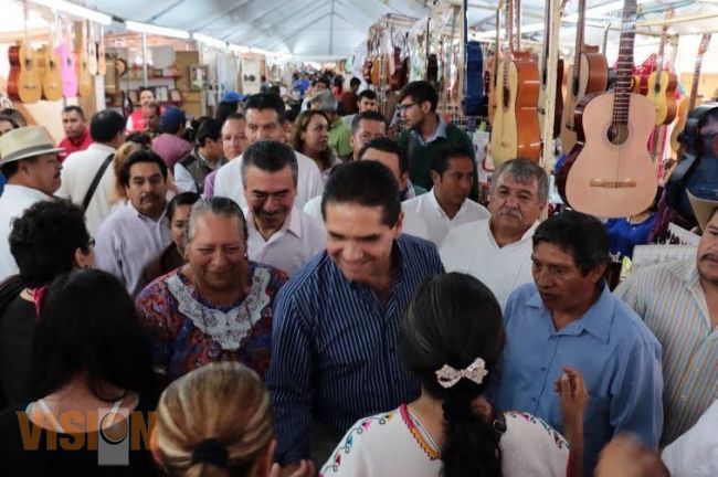 Maravillan artesanos michoacanos a visitantes: Silvano Aureoles 
