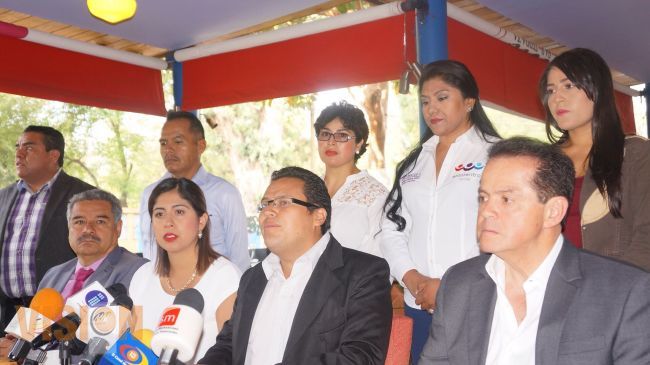 PES repone a tres candidatos que se salieron ayer del partido 