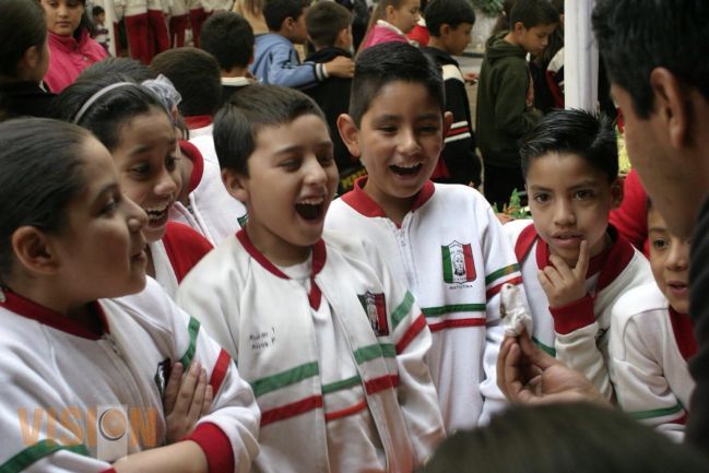 Mañana regresan casi un millón 200 mil alumnos de escuelas públicas y privada a clase