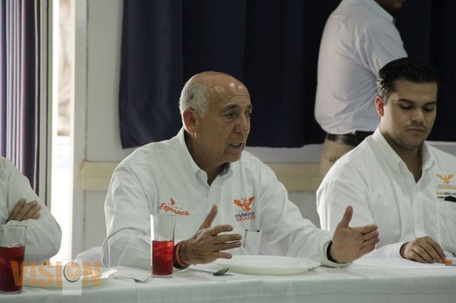 Antúnez compromete 5 agroparques para Michoacán
