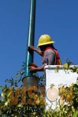 Alumbrado público realiza labores de mantenimiento luminarias de Morelia