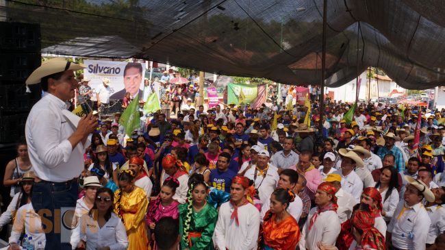 Carácuaro, un municipio marginado, se resolverá el tema del agua : Silvano Aureoles