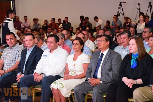Presenta Cocoa Calderón propuestas de ciudadanos hartos de gobierno que abusan