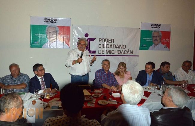 Se reúne Chon Orihuela con organización Poder Ciudadano 