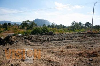 Alcalde firmó convenio para construir unidades básicas de vivienda en “El milagro”