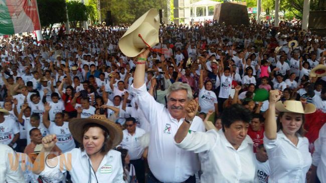 Multitudinarias concentraciones en apoyo de Chon Orihuela