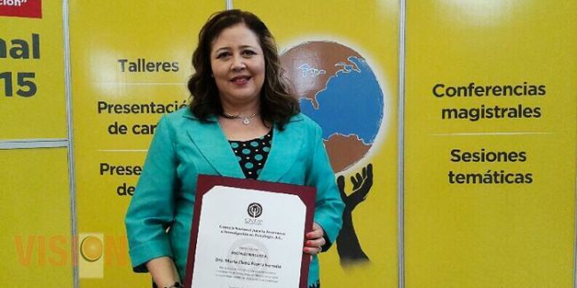Recibe reconocimiento nacional investigadora nicolaita por trayectoria científica
