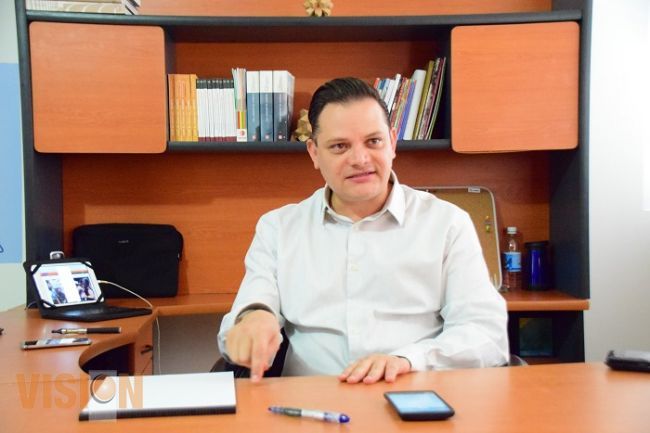 Zambrano debería pedir perdón y retirarse: Héctor Gómez