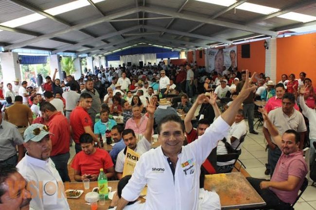 Refrendan transportistas de la CRTM su apoyo a Silvano