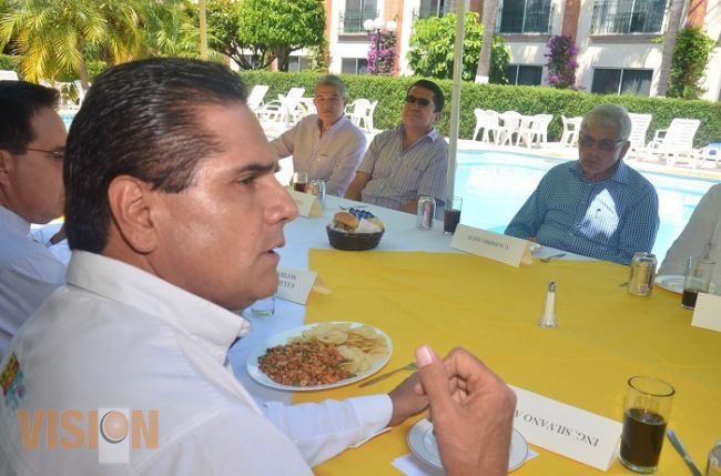Destacados empresarios de La Piedad se reúnen con Silvano Aureoles 