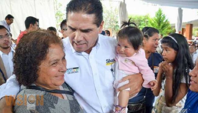 Las madres solteras, trabajadoras y profesionistas, en el centro del proyecto de Silvano: PRD