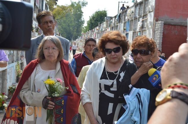 María de la Luz acompaña a madres de autodefensas asesinados 