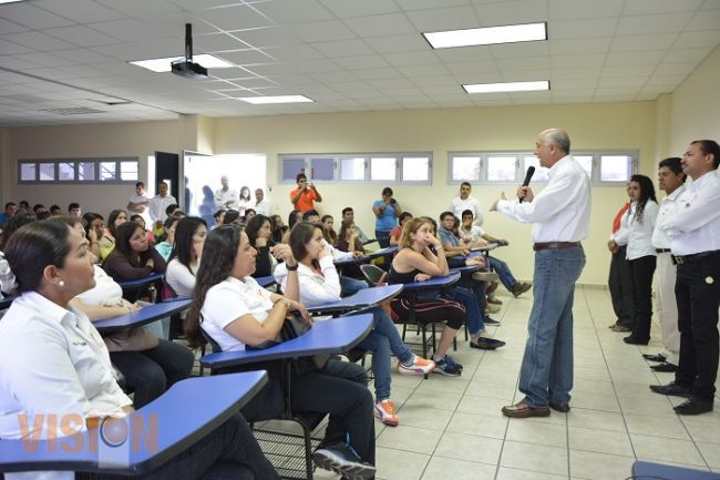 Antúnez propone intercambios universitarios internacionales‏