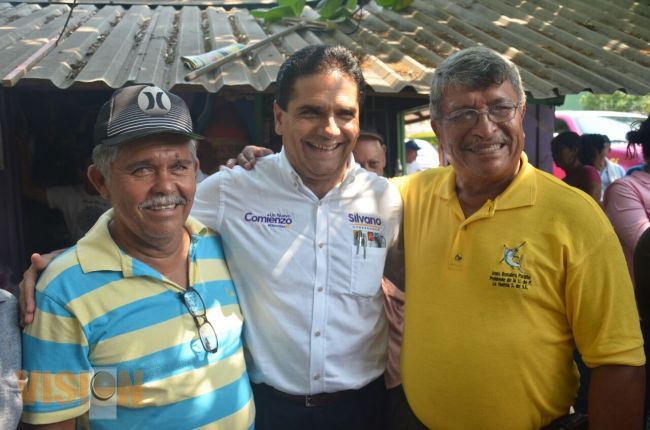 Integrantes de la CROM en Lázaro Cárdenas van con Silvano