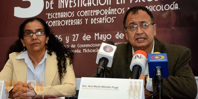  Formar psicólogos investigadores, reto de la UMSNH