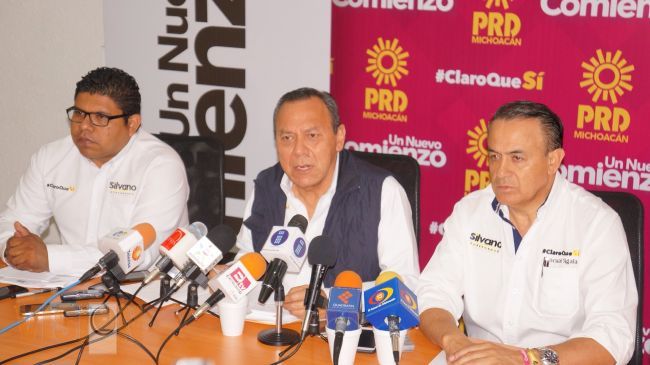 La casita blanca le quedo chica a Chon; PRD le encuentra 64 propiedad más