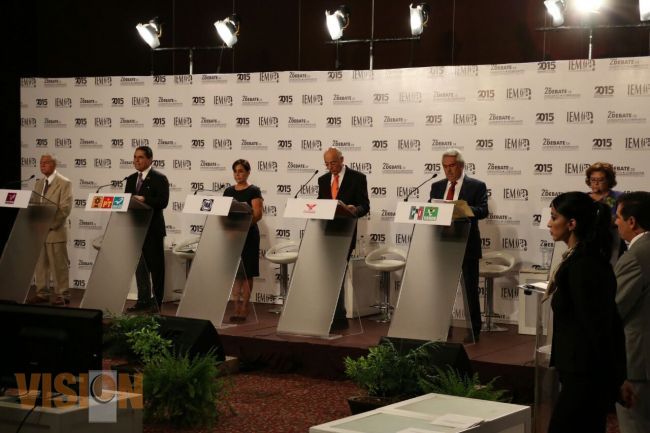Realizan candidatos al Gobierno segundo debate, exhiben fotos, vídeos, demandas. 