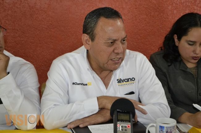 La única red de complicidad la tejió Orihuela para adquirir con dinero sus propiedades: Zambrano