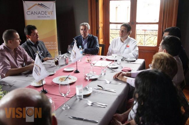 Ofrece Alfonso Martínez trabajo coordinado con Canadevi a favor de Morelia