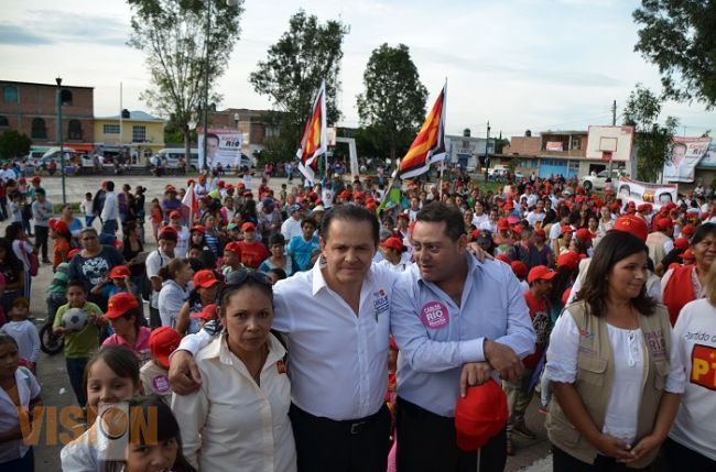 Con estructuras de tres partidos  cierra C R V campaña proselistista