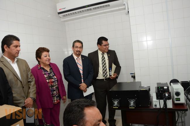 El capital humano, clave para enfrentar los retos en UMSNH: Medardo Serna