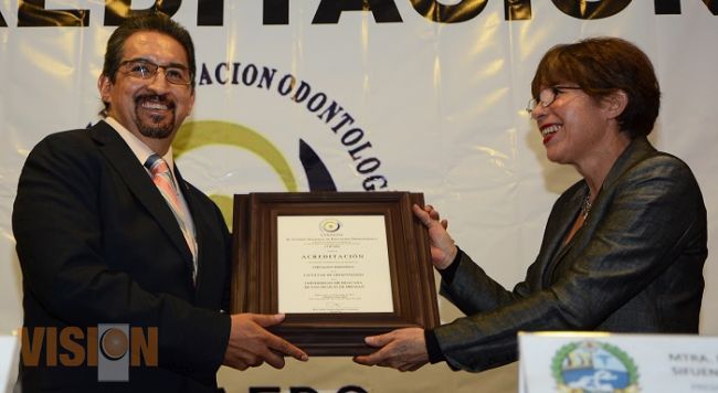 Logra la Facultad de Odontología acreditación; vigente hasta el 2020