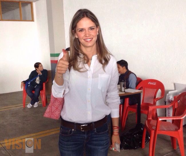 Aventaja Daniela de los Santos en la diputación federal 