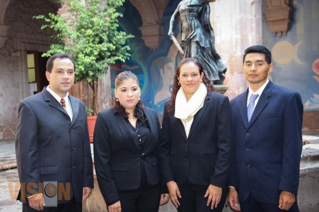 Alumnos de la UNIVIM realizan examen de grado