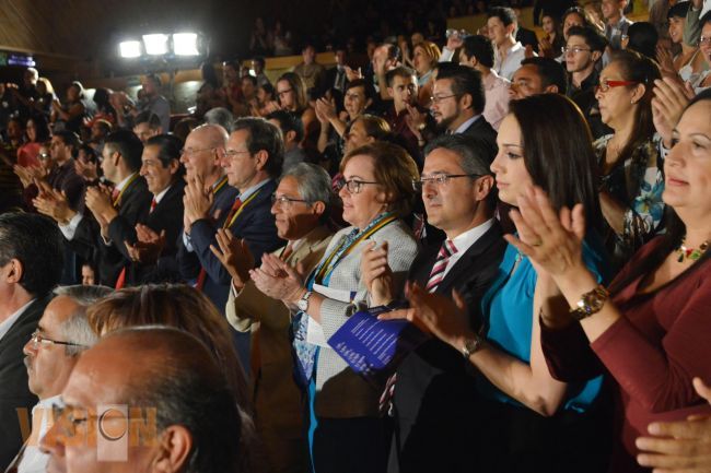 Asiste el Gobernador Salvador Jara al debut de la Orquesta Azteca