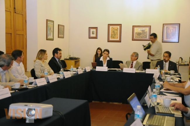 Jara presenta proyecto del Teatro Matamoros al Comité Ciudadano del Plan Michoacán