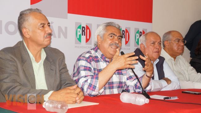 Entrega PRI constancia de mayoría a Alcaldes electos 