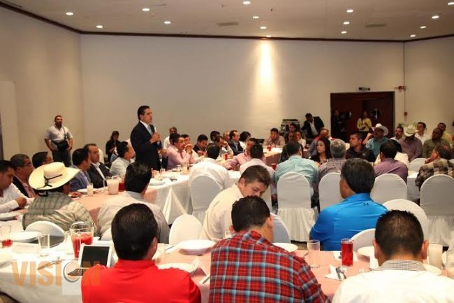 Perredistas del país reconocen dinámica ganadora de Aureoles Conejo