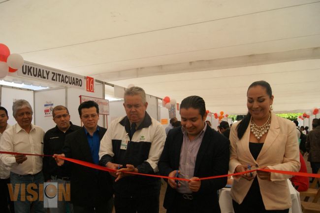 Fomentan Ferias Regionales el Empleo 