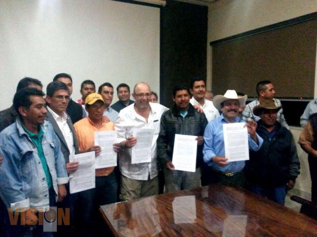 Firman Pacto de Paz y Civilidad, las comunidades de Nahuatzen y Sevina