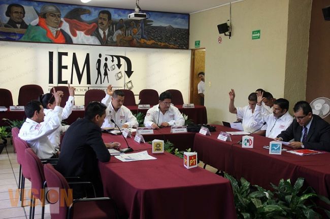 IEM  realiza recuento parcial de votos en municipio de Nuevo Urecho